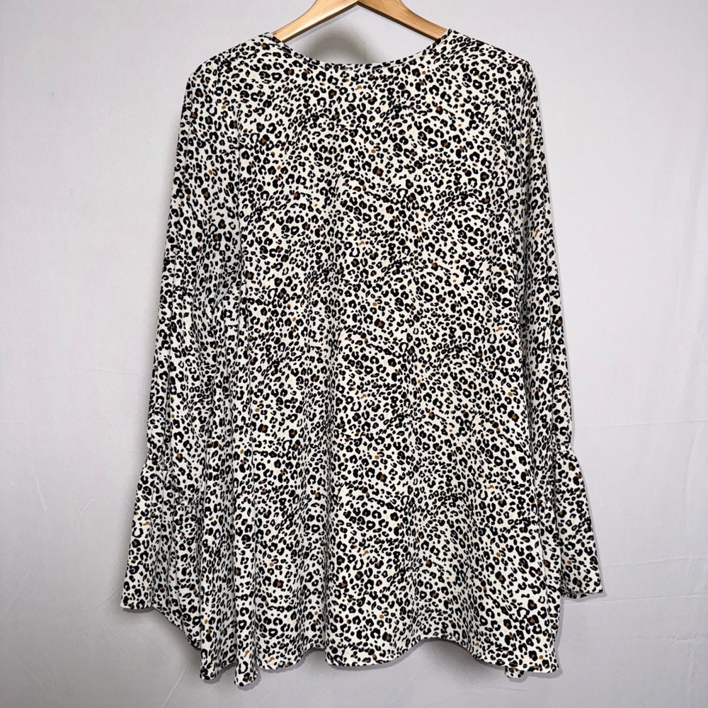 Show Me Your Mumu Leopard Print‎ Bell Sleeve Tunic Top XL Tan Black Animal Print - Picture 3 of 9